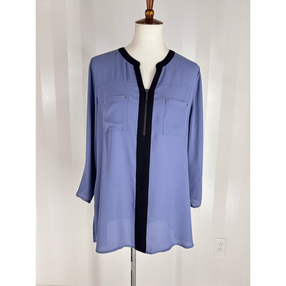 MAURICES Women’s Periwinkle/Black Blouse Sz L